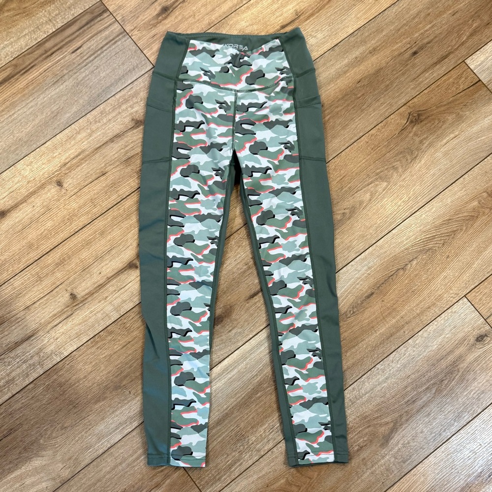 Korsa women’s  Olive Camo Leggings